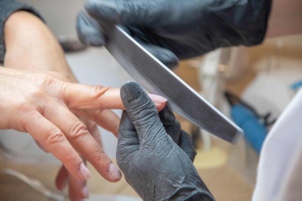 Qu'est-ce que les ongles babyboomer ?